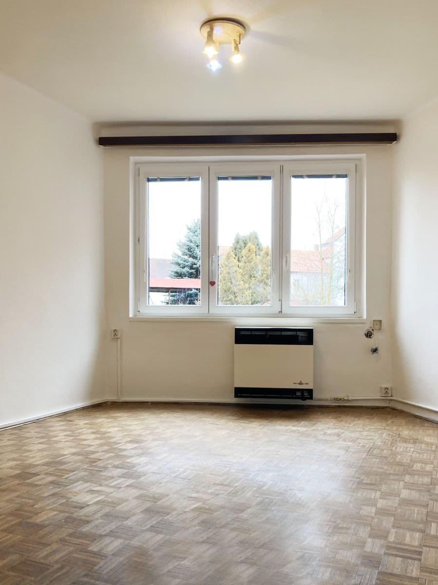 Prodej bytu 1+kk 26 m², Nádražní, Jindřichův Hradec, Jihočeský kraj Prodej bytu 1+kk 26 m², Nádražní, Jindřichův Hradec, Jihočeský kraj