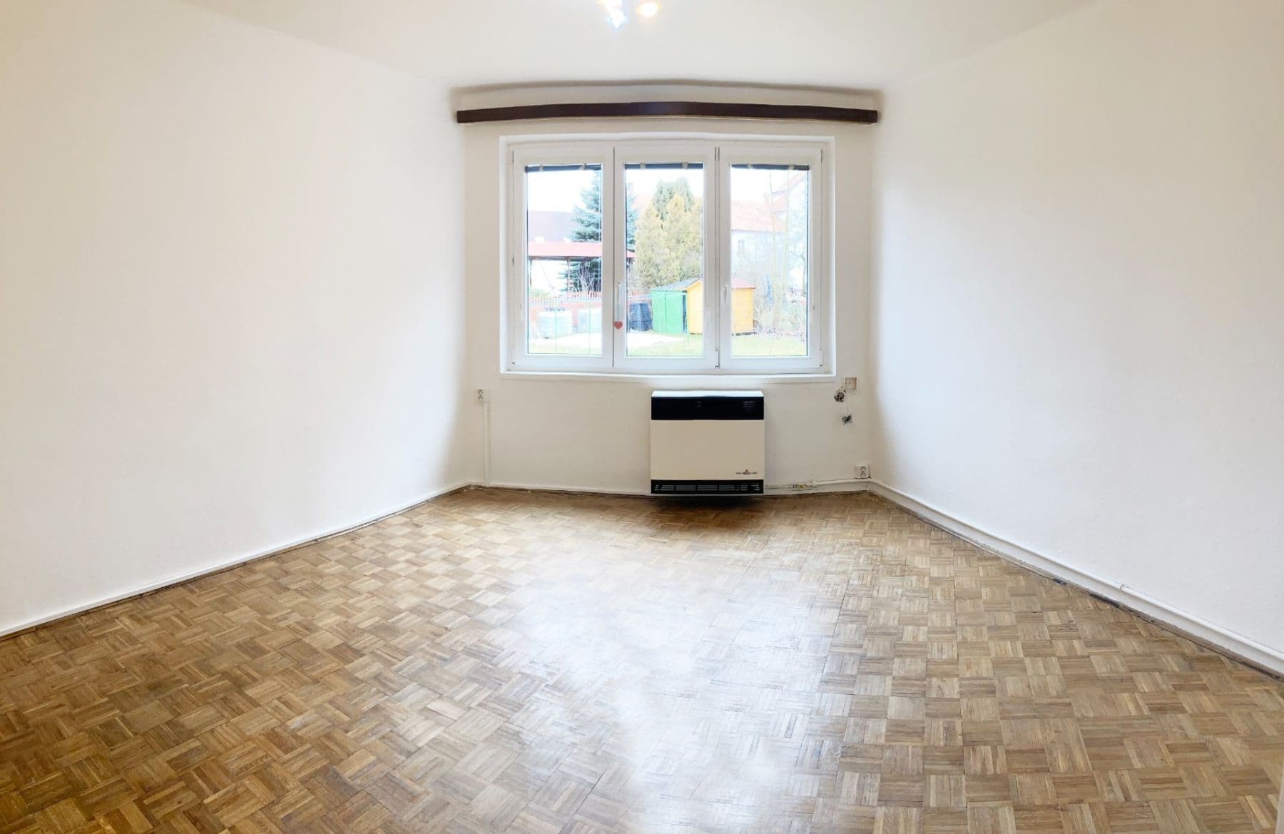 Prodej bytu 1+kk 26 m², Nádražní, Jindřichův Hradec, Jihočeský kraj Prodej bytu 1+kk 26 m², Nádražní, Jindřichův Hradec, Jihočeský kraj