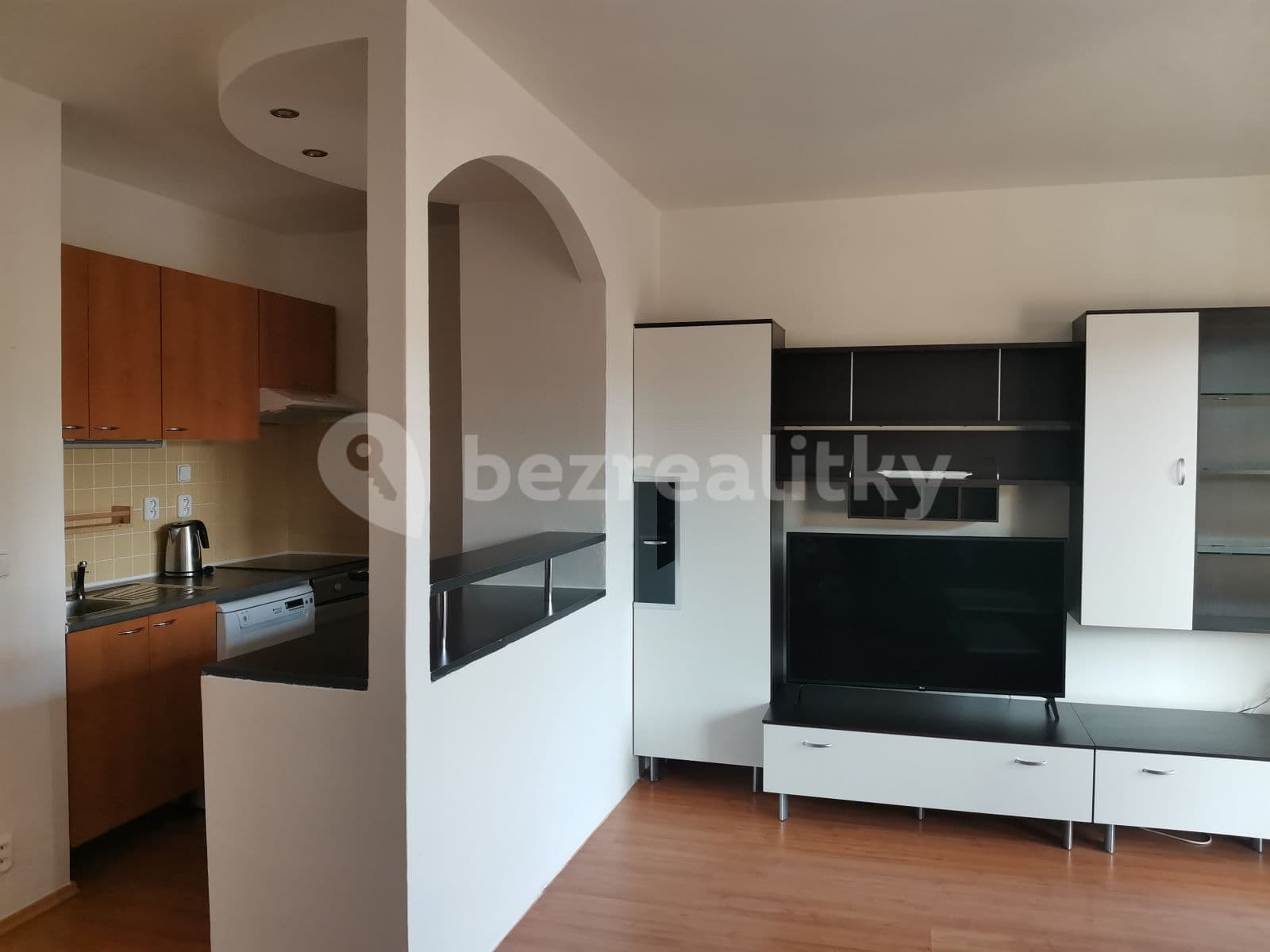 Pronájem bytu 2+kk 63 m², Za Mlýnem, Hostivice, Středočeský kraj Pronájem bytu 2+kk 63 m², Za Mlýnem, Hostivice, Středočeský kraj
