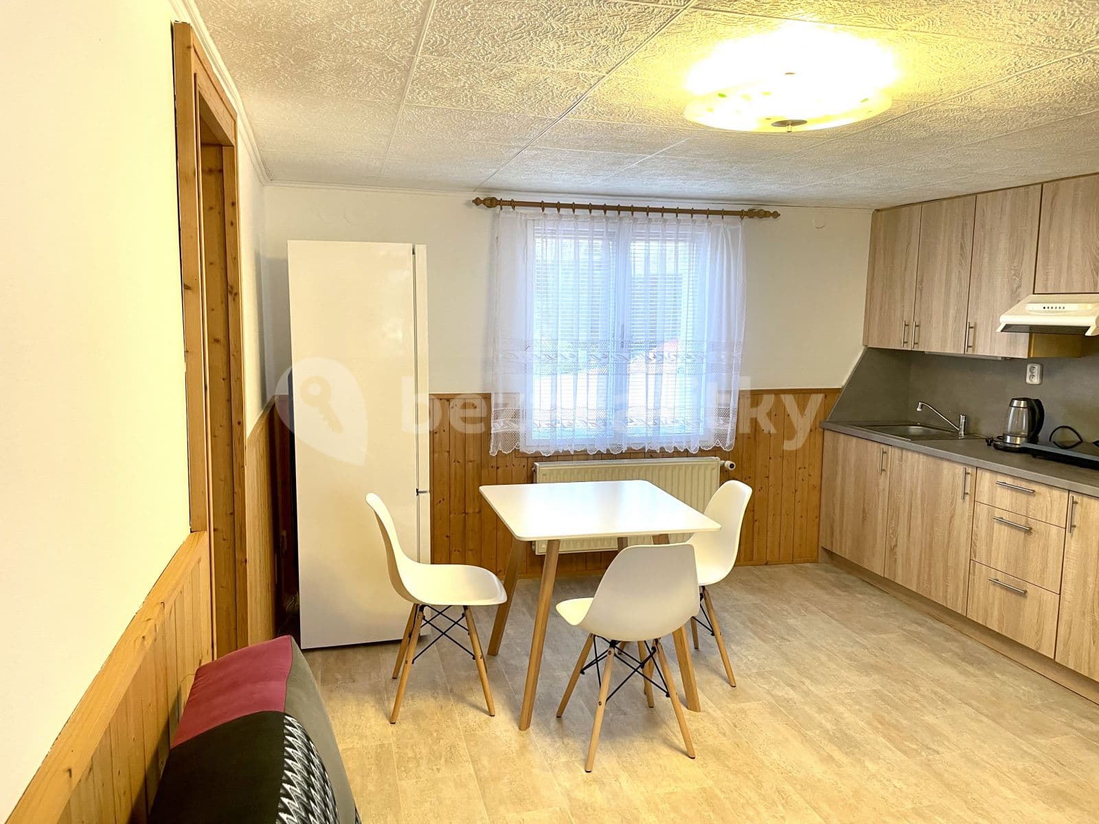 Pronájem bytu 2+kk 49 m², Hlavní, Sulice, Středočeský kraj Pronájem bytu 2+kk 49 m², Hlavní, Sulice, Středočeský kraj