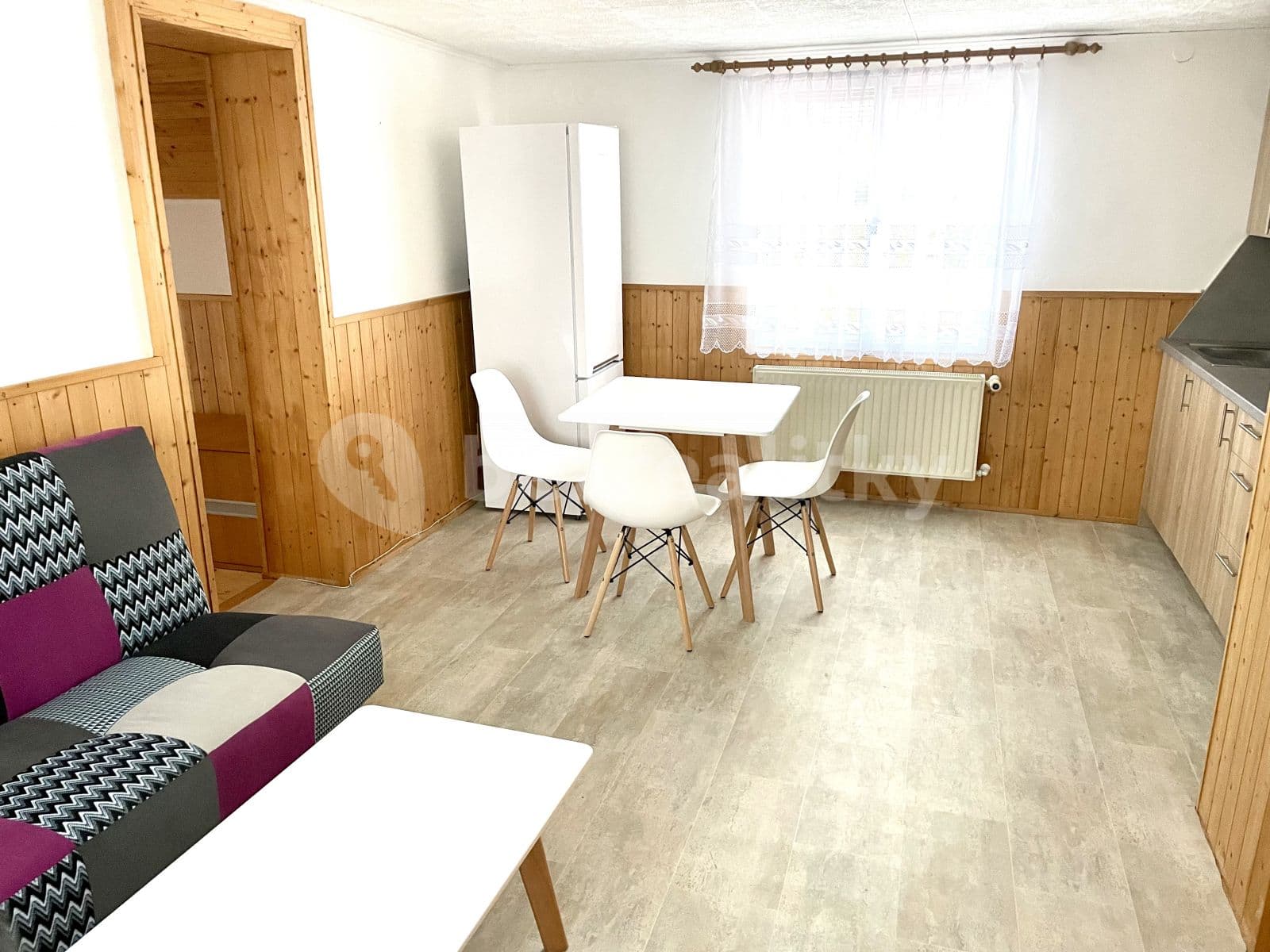 Pronájem bytu 2+kk 49 m², Hlavní, Sulice, Středočeský kraj Pronájem bytu 2+kk 49 m², Hlavní, Sulice, Středočeský kraj