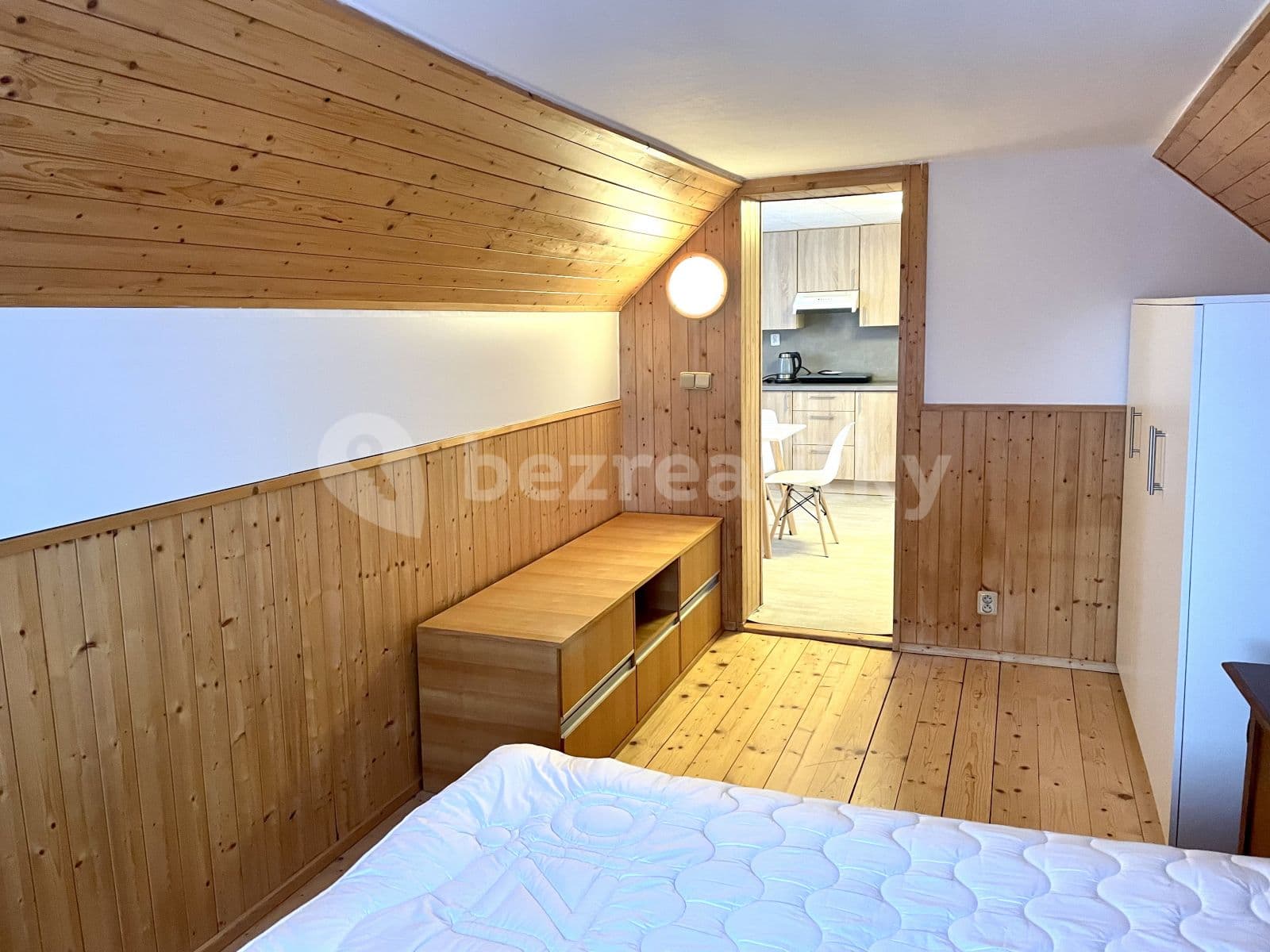 Pronájem bytu 2+kk 49 m², Hlavní, Sulice, Středočeský kraj Pronájem bytu 2+kk 49 m², Hlavní, Sulice, Středočeský kraj