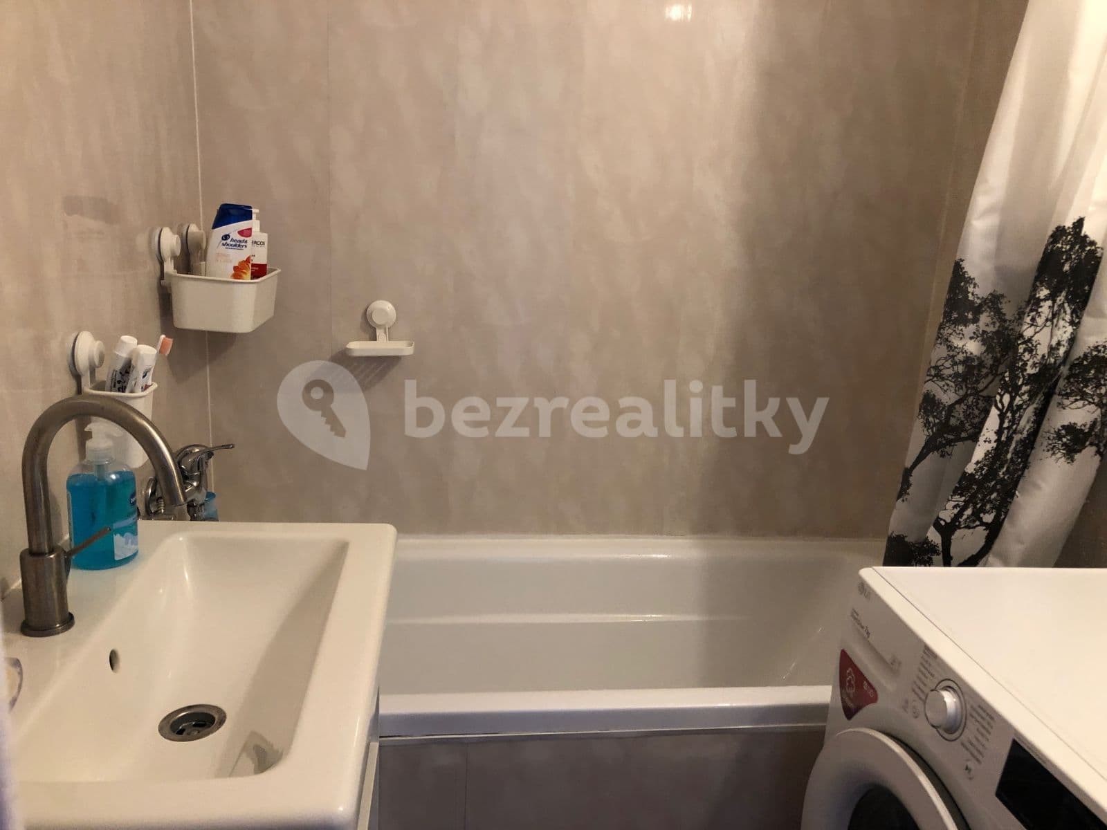 Pronájem bytu 4+1 96 m², Krušnohorská, Karlovy Vary, Karlovarský kraj Pronájem bytu 4+1 96 m², Krušnohorská, Karlovy Vary, Karlovarský kraj