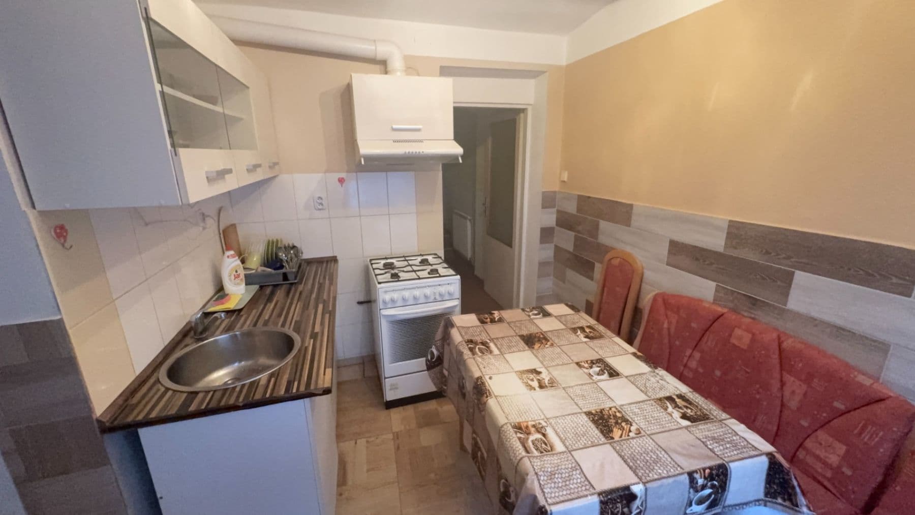 Pronájem bytu 3+1 80 m², Švermova, Nejdek, Karlovarský kraj Pronájem bytu 3+1 80 m², Švermova, Nejdek, Karlovarský kraj