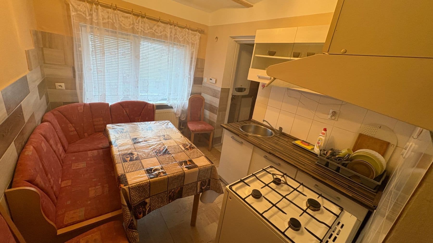 Pronájem bytu 3+1 80 m², Švermova, Nejdek, Karlovarský kraj Pronájem bytu 3+1 80 m², Švermova, Nejdek, Karlovarský kraj