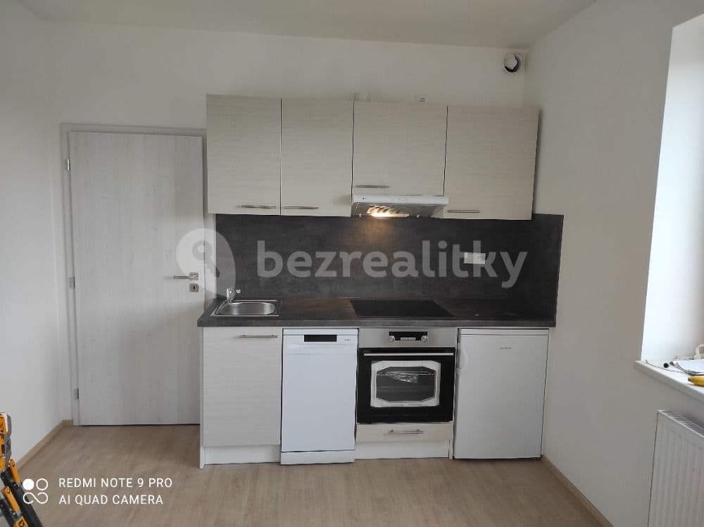 Pronájem bytu 1+kk 33 m², Maru Špačkové, Rakovník, Středočeský kraj Pronájem bytu 1+kk 33 m², Maru Špačkové, Rakovník, Středočeský kraj