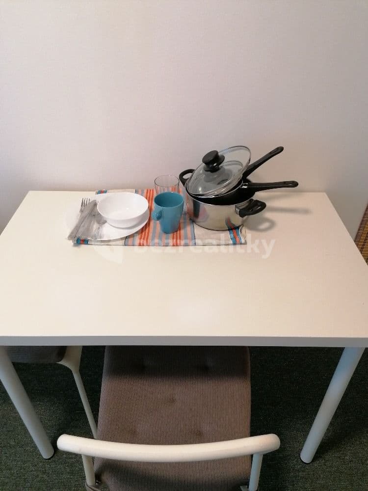 Pronájem domu 250 m², pozemek 200 m², Kloboukova, Praha, Praha Pronájem domu 250 m², pozemek 200 m², Kloboukova, Praha, Praha