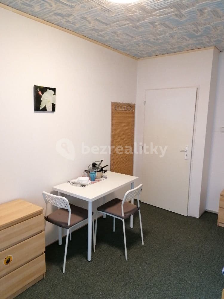 Pronájem domu 250 m², pozemek 200 m², Kloboukova, Praha, Praha Pronájem domu 250 m², pozemek 200 m², Kloboukova, Praha, Praha