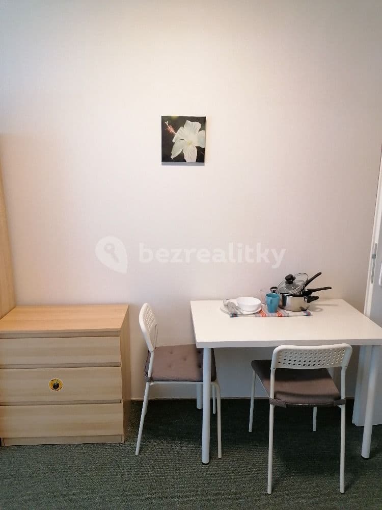 Pronájem domu 250 m², pozemek 200 m², Kloboukova, Praha, Praha Pronájem domu 250 m², pozemek 200 m², Kloboukova, Praha, Praha