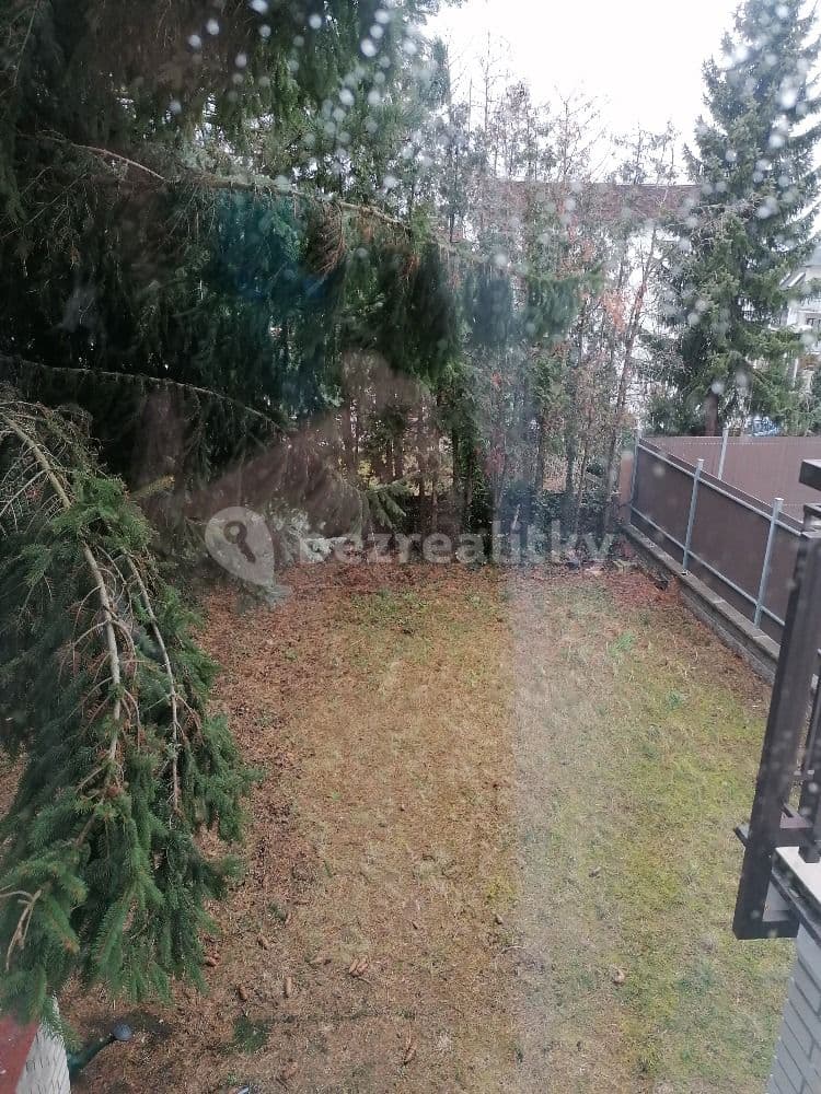 Pronájem domu 250 m², pozemek 200 m², Kloboukova, Praha, Praha Pronájem domu 250 m², pozemek 200 m², Kloboukova, Praha, Praha