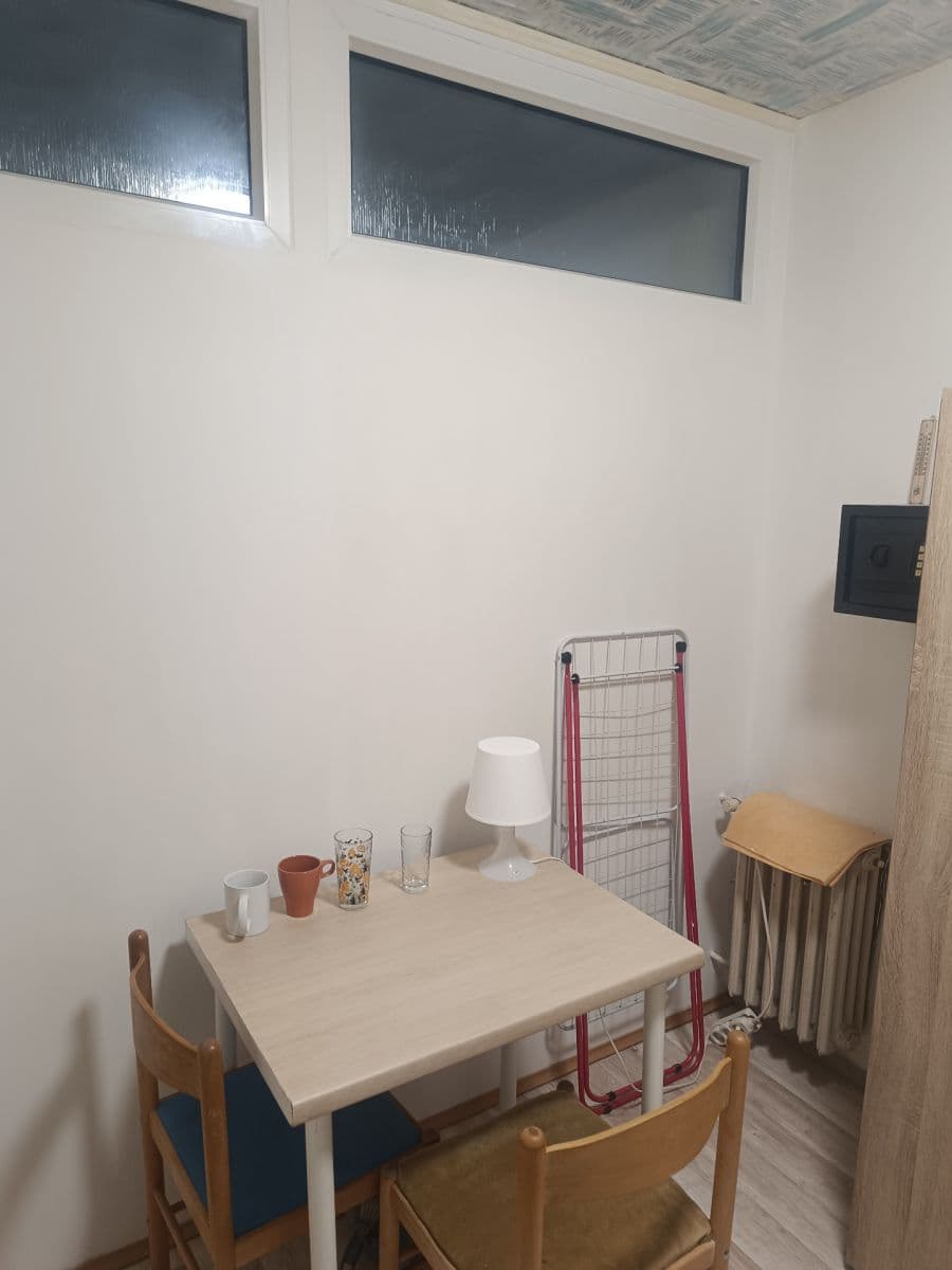 Pronájem domu 16 m², pozemek 200 m², Kloboukova, Praha, Praha Pronájem domu 16 m², pozemek 200 m², Kloboukova, Praha, Praha