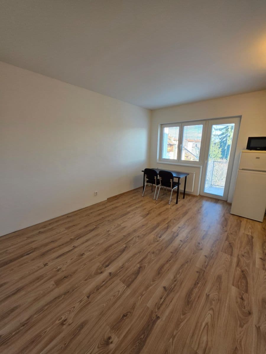 Pronájem bytu 2+kk 50 m², Sibiřská, Brno, Jihomoravský kraj Pronájem bytu 2+kk 50 m², Sibiřská, Brno, Jihomoravský kraj