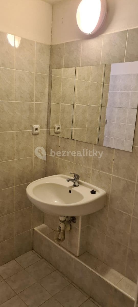 Pronájem bytu 1+kk 30 m², Ohradní, Praha, Praha Pronájem bytu 1+kk 30 m², Ohradní, Praha, Praha