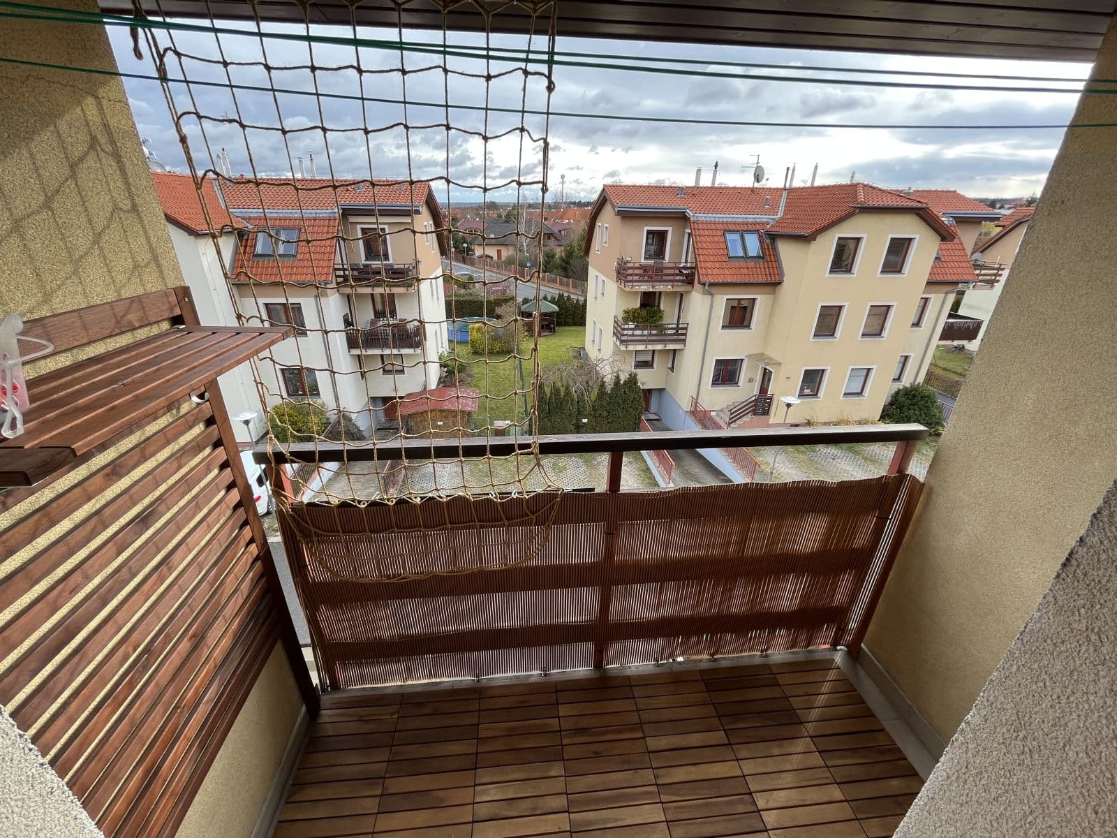 Pronájem bytu 2+kk 80 m², Mezi Domy, Jesenice, Středočeský kraj Pronájem bytu 2+kk 80 m², Mezi Domy, Jesenice, Středočeský kraj