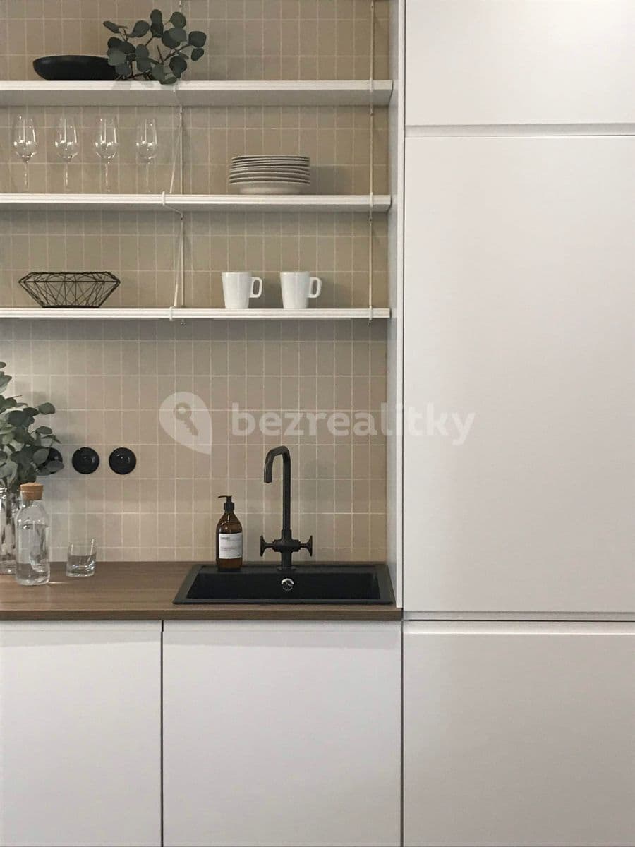 Pronájem bytu 2+kk 66 m², Štefánikova, Praha, Praha Pronájem bytu 2+kk 66 m², Štefánikova, Praha, Praha