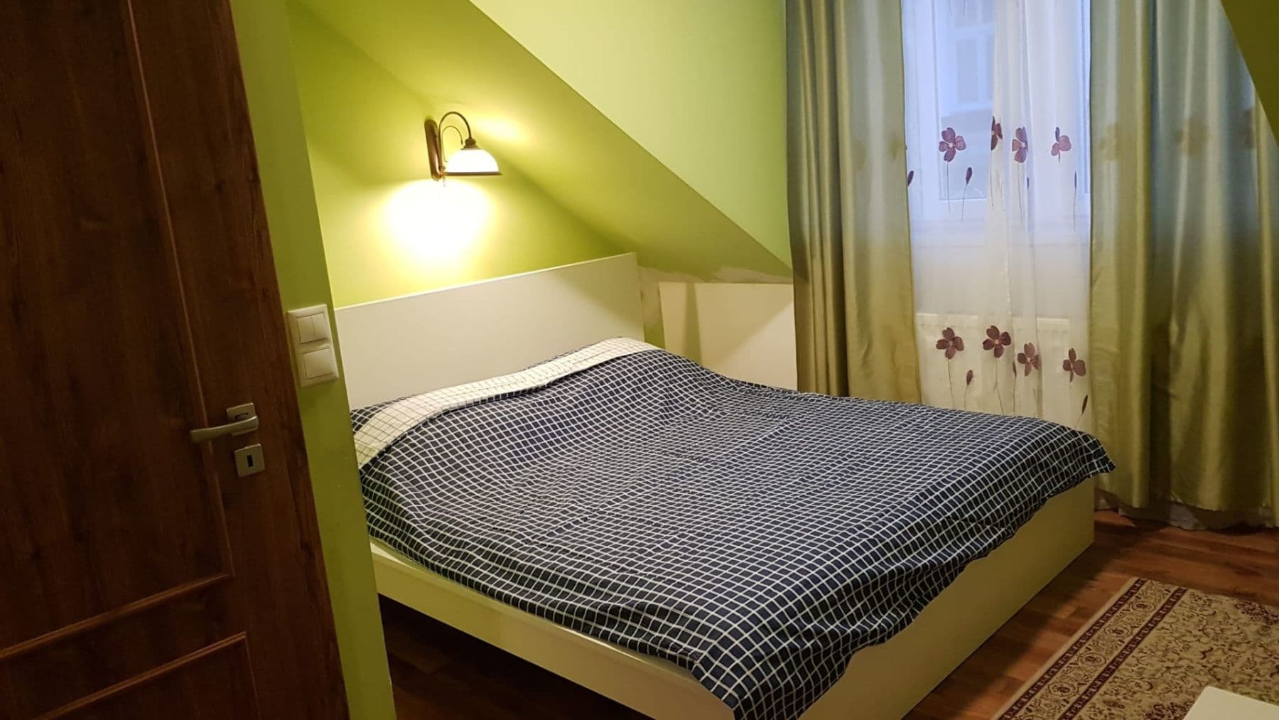Prodej bytu 3+1 85 m², Moravská, Karlovy Vary, Karlovarský kraj Prodej bytu 3+1 85 m², Moravská, Karlovy Vary, Karlovarský kraj