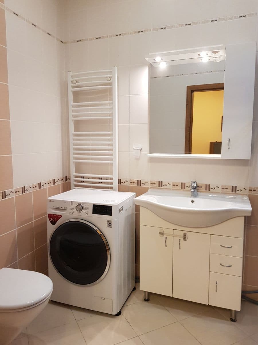 Prodej bytu 3+1 85 m², Moravská, Karlovy Vary, Karlovarský kraj Prodej bytu 3+1 85 m², Moravská, Karlovy Vary, Karlovarský kraj