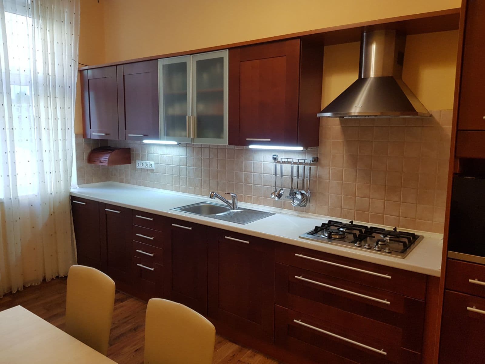 Prodej bytu 3+1 85 m², Moravská, Karlovy Vary, Karlovarský kraj Prodej bytu 3+1 85 m², Moravská, Karlovy Vary, Karlovarský kraj
