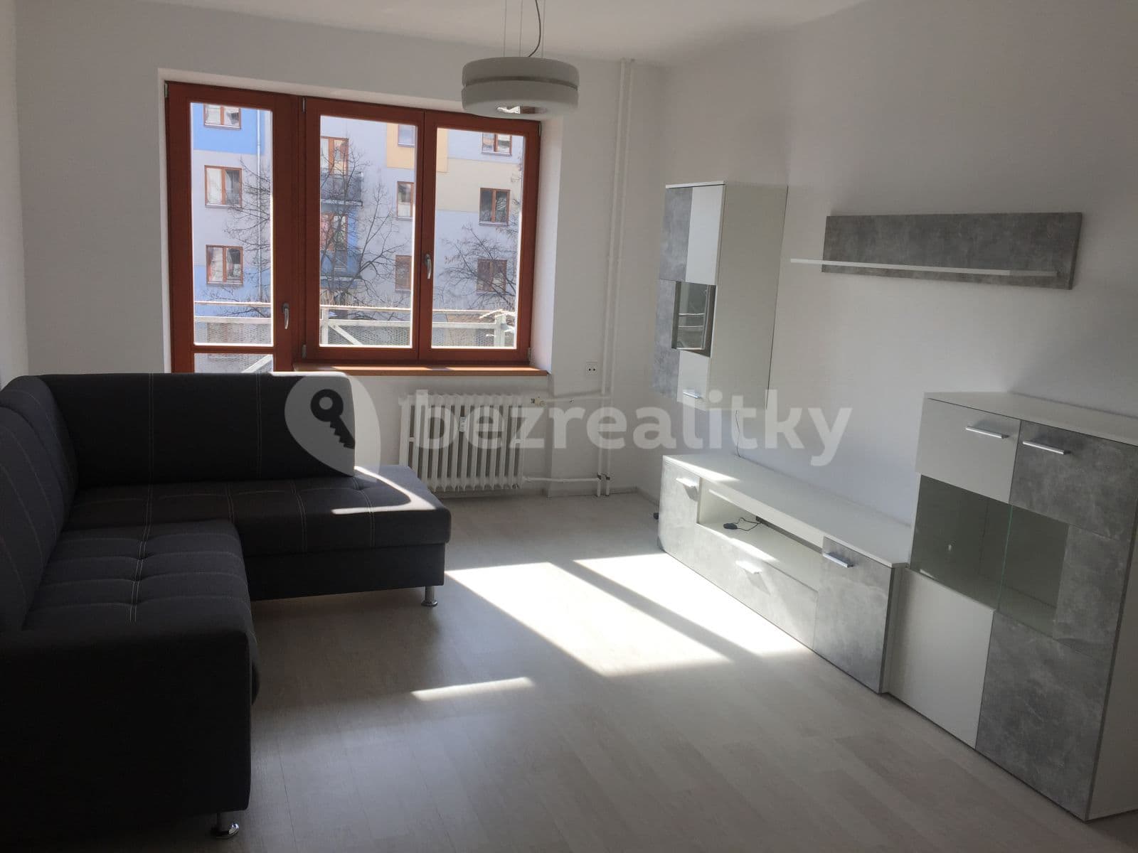 Pronájem bytu 2+1 56 m², Pod Lipami, Praha, Praha Pronájem bytu 2+1 56 m², Pod Lipami, Praha, Praha