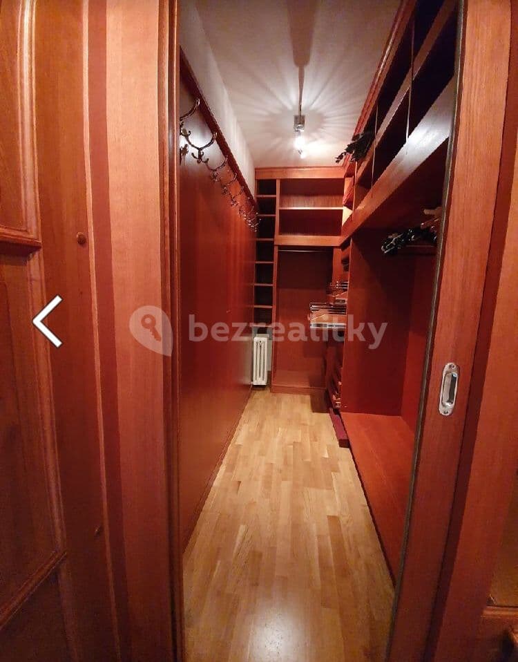 Pronájem bytu 2+kk 50 m², Výhledová, Praha, Praha Pronájem bytu 2+kk 50 m², Výhledová, Praha, Praha