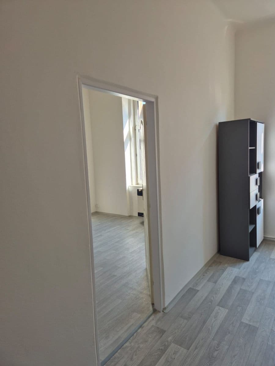 Pronájem bytu 1+1 35 m², Vacínova, Praha, Praha Pronájem bytu 1+1 35 m², Vacínova, Praha, Praha