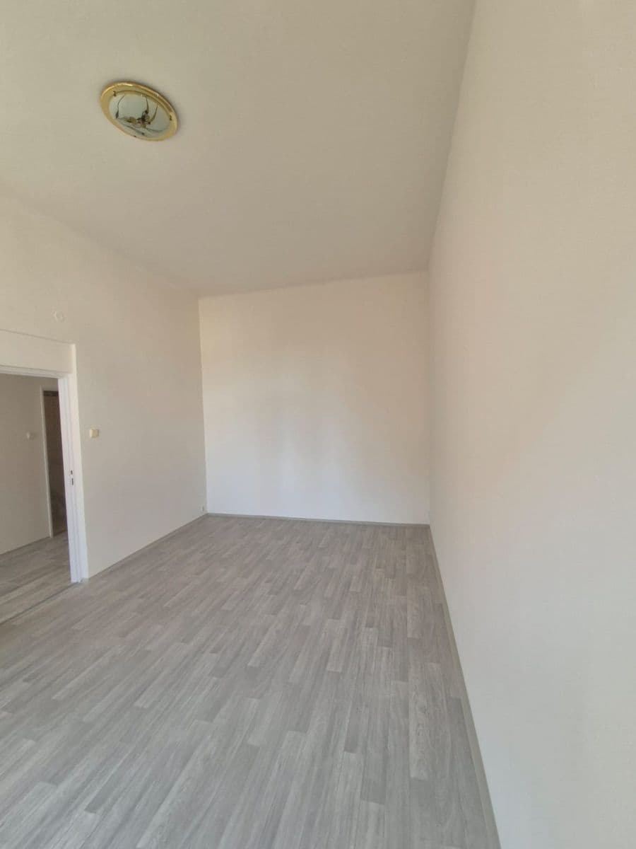 Pronájem bytu 1+1 35 m², Vacínova, Praha, Praha Pronájem bytu 1+1 35 m², Vacínova, Praha, Praha