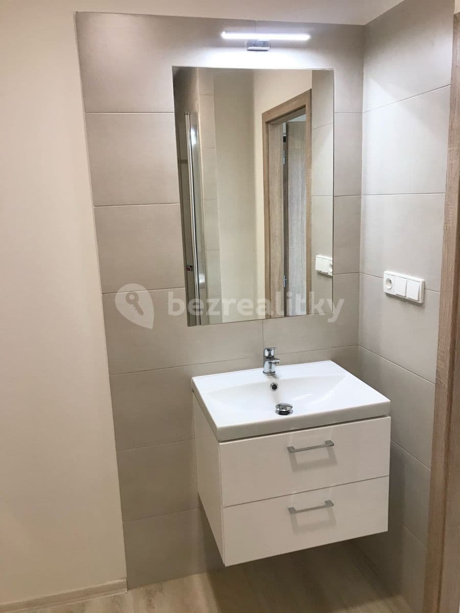 Pronájem bytu 2+kk 45 m², Vitry, Kladno, Středočeský kraj Pronájem bytu 2+kk 45 m², Vitry, Kladno, Středočeský kraj