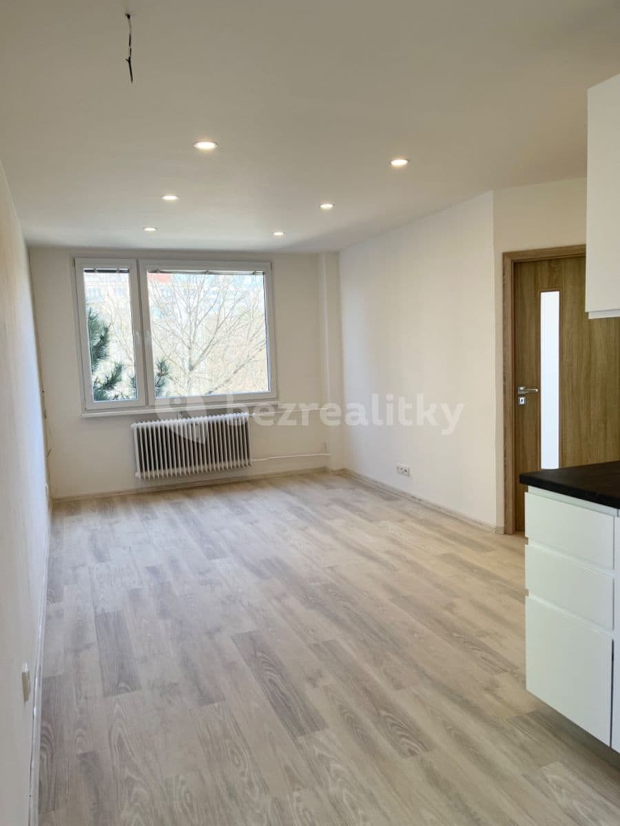 Pronájem bytu 2+kk 45 m², Vitry, Kladno, Středočeský kraj Pronájem bytu 2+kk 45 m², Vitry, Kladno, Středočeský kraj