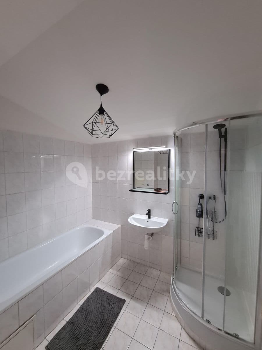 Pronájem bytu 2+kk 52 m², Za Sídlištěm, Dolní Břežany, Středočeský kraj Pronájem bytu 2+kk 52 m², Za Sídlištěm, Dolní Břežany, Středočeský kraj