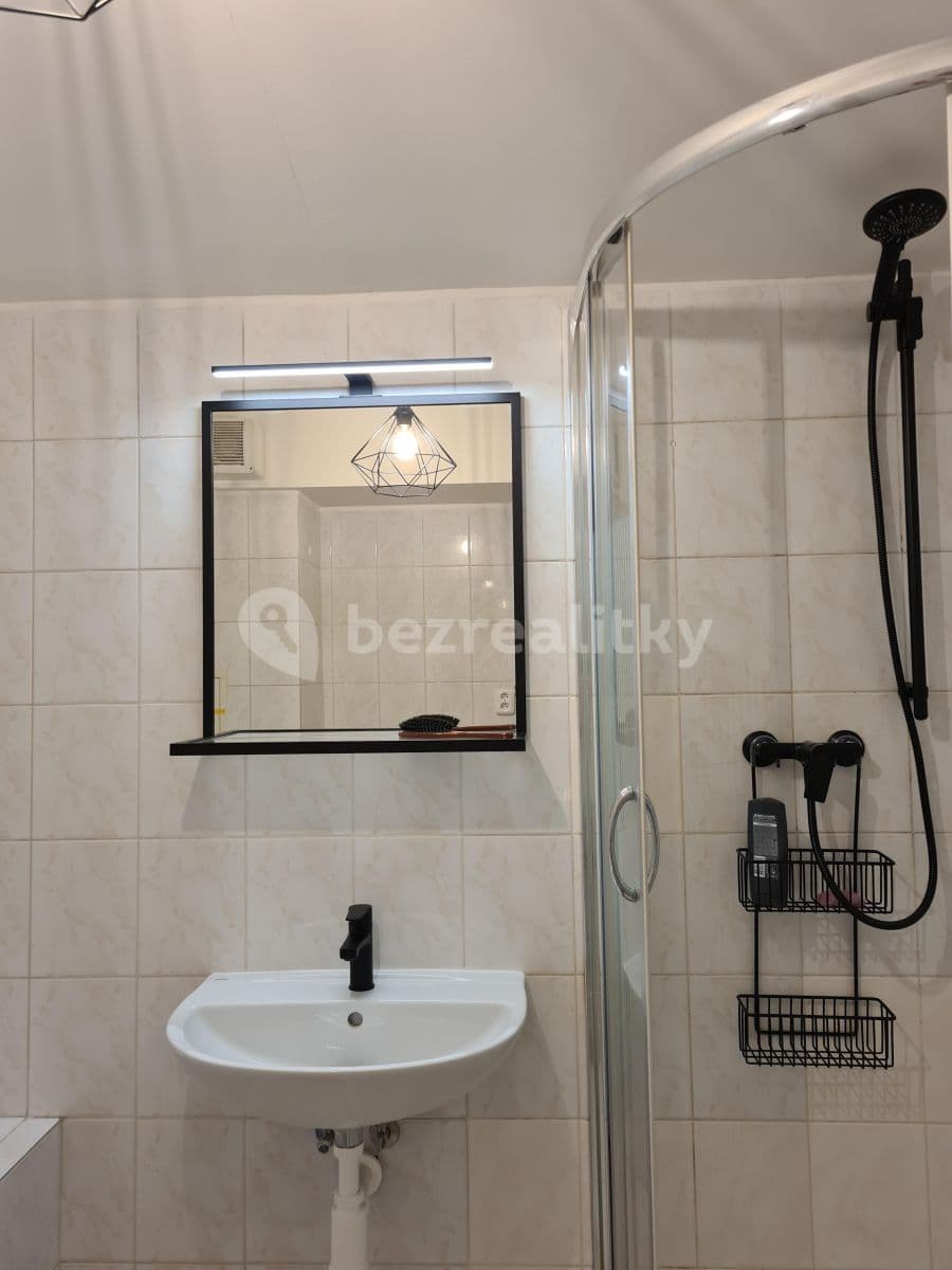 Pronájem bytu 2+kk 52 m², Za Sídlištěm, Dolní Břežany, Středočeský kraj Pronájem bytu 2+kk 52 m², Za Sídlištěm, Dolní Břežany, Středočeský kraj