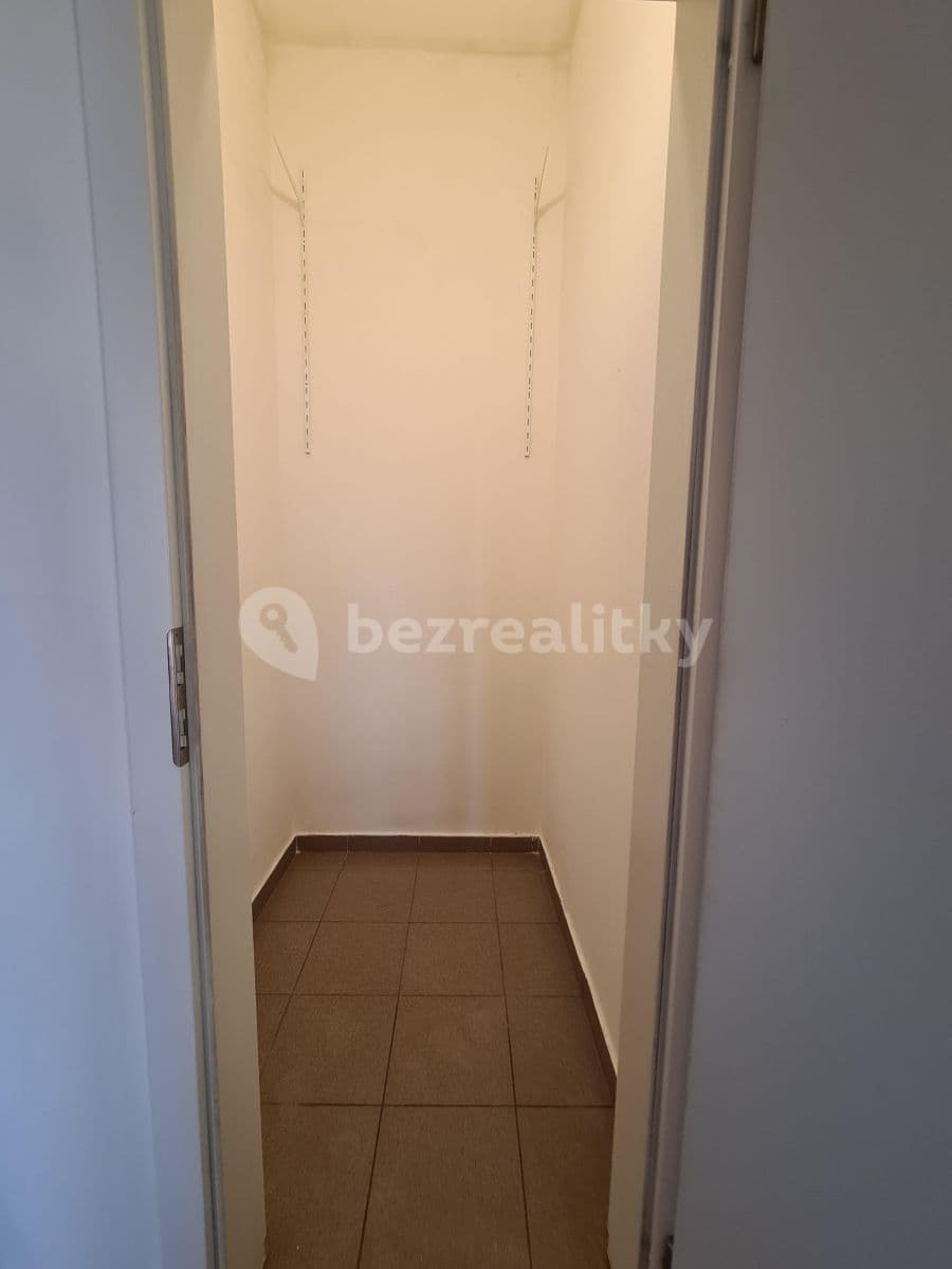 Pronájem bytu 2+kk 52 m², Za Sídlištěm, Dolní Břežany, Středočeský kraj Pronájem bytu 2+kk 52 m², Za Sídlištěm, Dolní Břežany, Středočeský kraj