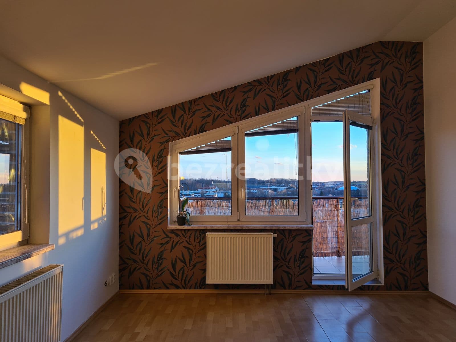 Pronájem bytu 2+kk 52 m², Za Sídlištěm, Dolní Břežany, Středočeský kraj Pronájem bytu 2+kk 52 m², Za Sídlištěm, Dolní Břežany, Středočeský kraj