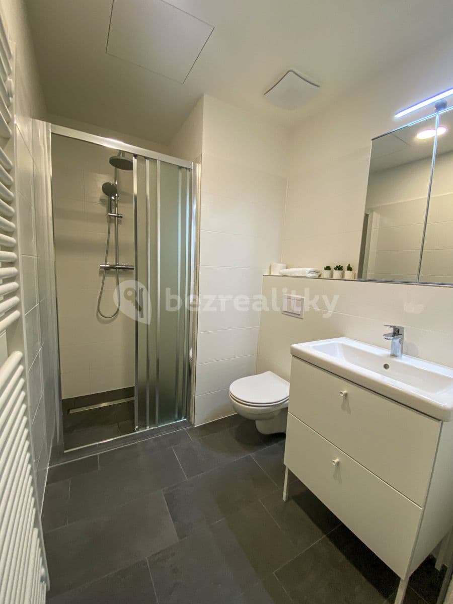 Pronájem bytu Garsoniéra 29 m², Perucká, Praha, Praha Pronájem bytu Garsoniéra 29 m², Perucká, Praha, Praha