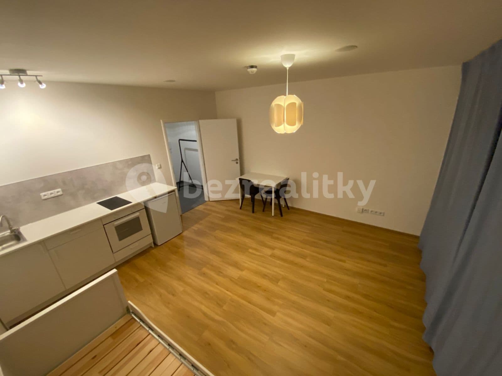 Pronájem bytu Garsoniéra 29 m², Perucká, Praha, Praha Pronájem bytu Garsoniéra 29 m², Perucká, Praha, Praha