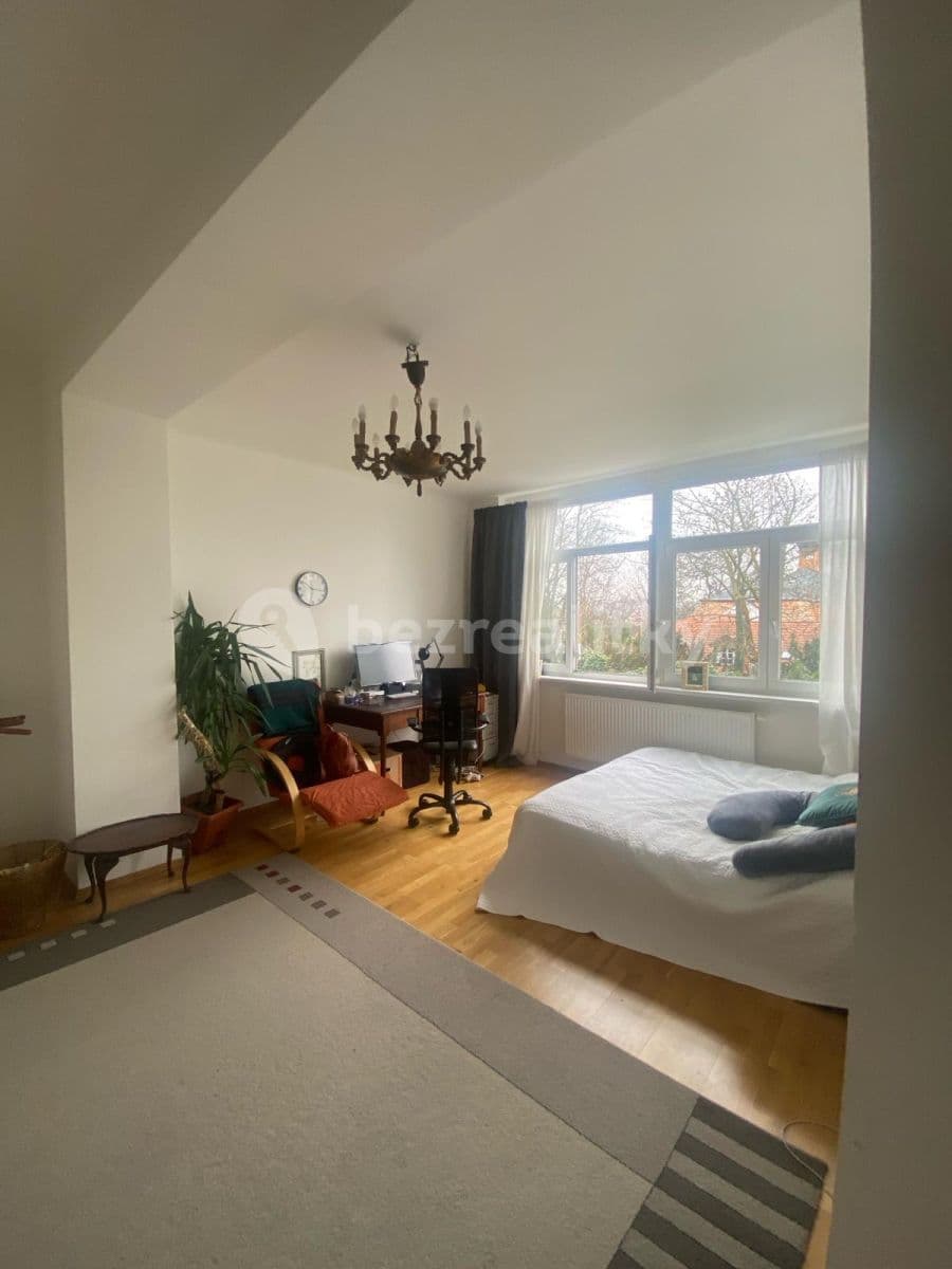 Pronájem bytu 2+kk 75 m², Pod Hájem, Praha, Praha Pronájem bytu 2+kk 75 m², Pod Hájem, Praha, Praha