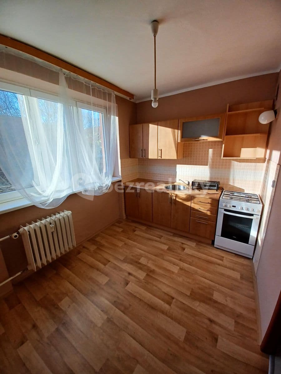 Pronájem bytu 2+1 56 m², Vítězslava Nezvala, Most, Ústecký kraj