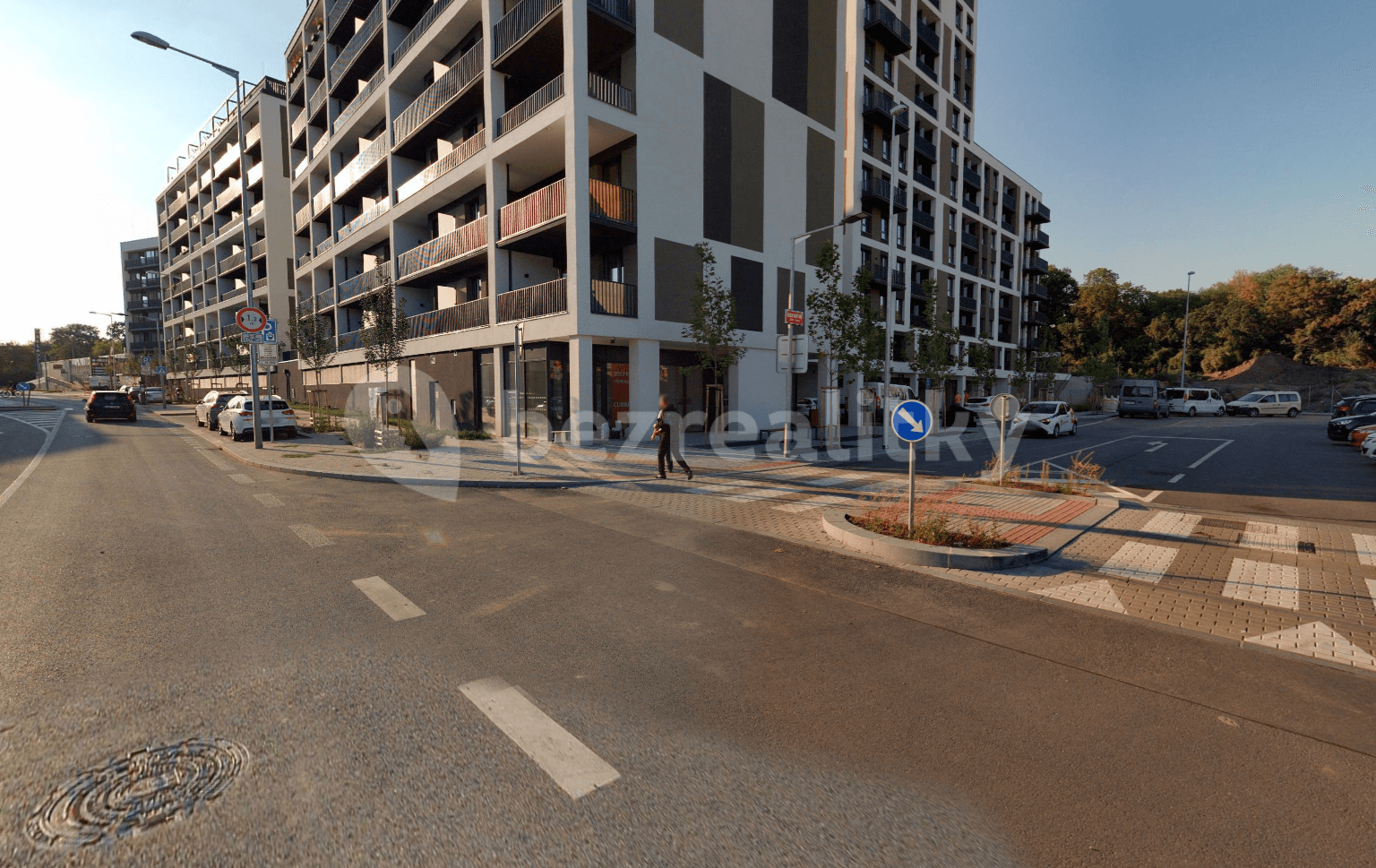 Pronájem garáže 15 m², Olgy Havlové, Praha, Praha Pronájem garáže 15 m², Olgy Havlové, Praha, Praha