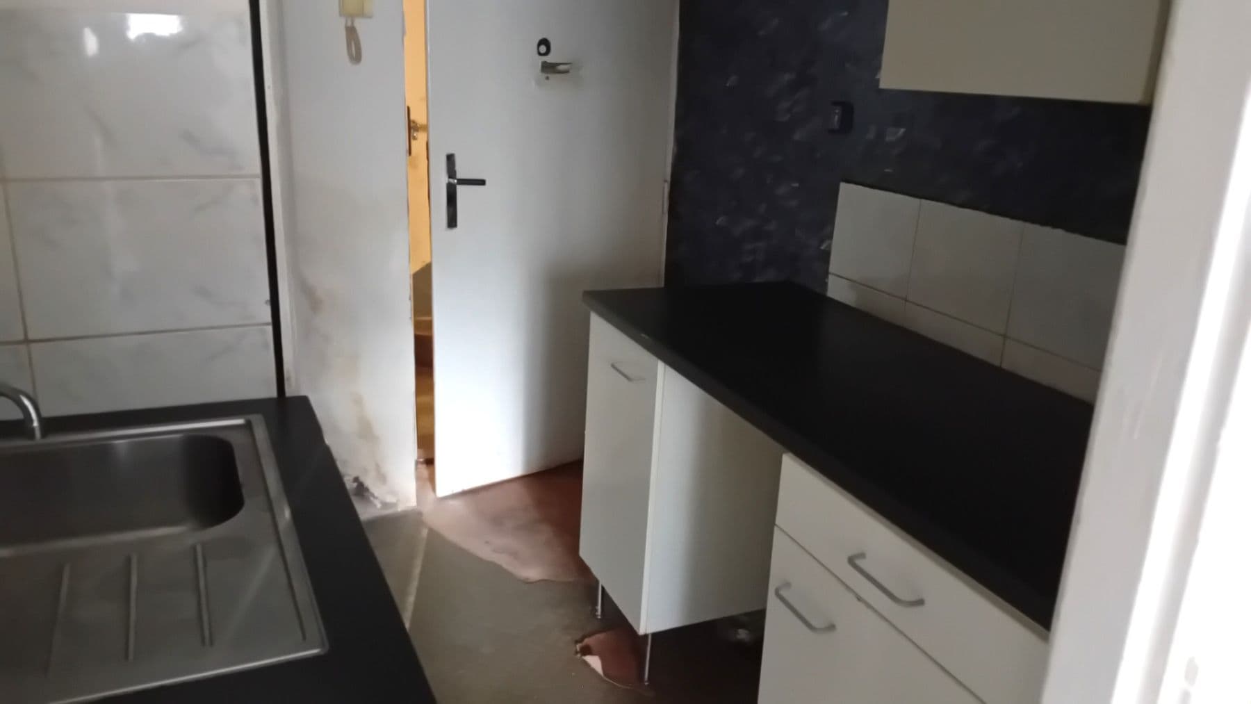 Pronájem nebytového prostoru 28 m², Kouřimská, Praha, Praha Pronájem nebytového prostoru 28 m², Kouřimská, Praha, Praha