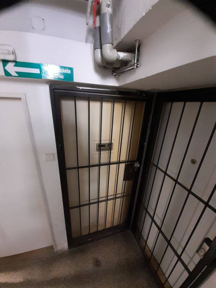 Pronájem nebytového prostoru 28 m², Kouřimská, Praha, Praha Pronájem nebytového prostoru 28 m², Kouřimská, Praha, Praha
