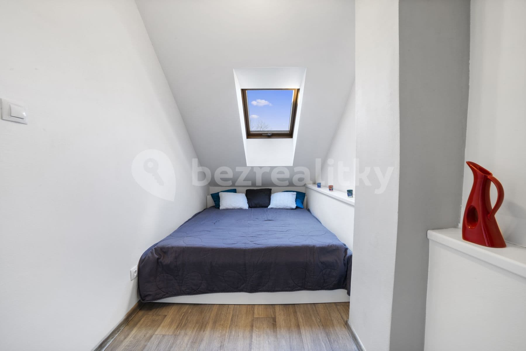 Pronájem bytu 2+kk 35 m², Ondřejovská, Mnichovice, Středočeský kraj Pronájem bytu 2+kk 35 m², Ondřejovská, Mnichovice, Středočeský kraj