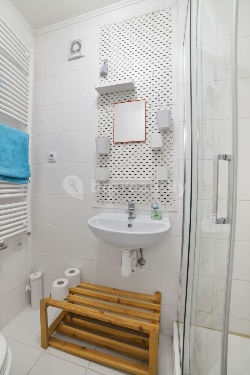 Pronájem bytu 2+kk 35 m², Ondřejovská, Mnichovice, Středočeský kraj Pronájem bytu 2+kk 35 m², Ondřejovská, Mnichovice, Středočeský kraj