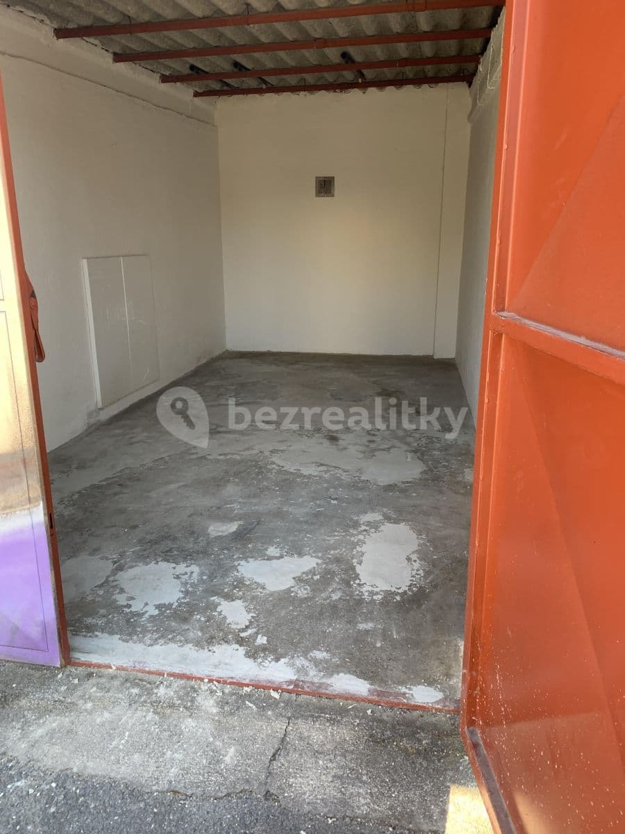 Pronájem garáže 15 m², Varhulíkové, Praha, Praha Pronájem garáže 15 m², Varhulíkové, Praha, Praha