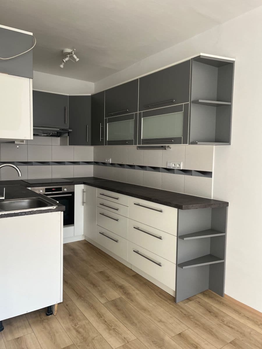 Pronájem bytu 2+kk 51 m², Pod Saharou, Libčice nad Vltavou, Středočeský kraj Pronájem bytu 2+kk 51 m², Pod Saharou, Libčice nad Vltavou, Středočeský kraj