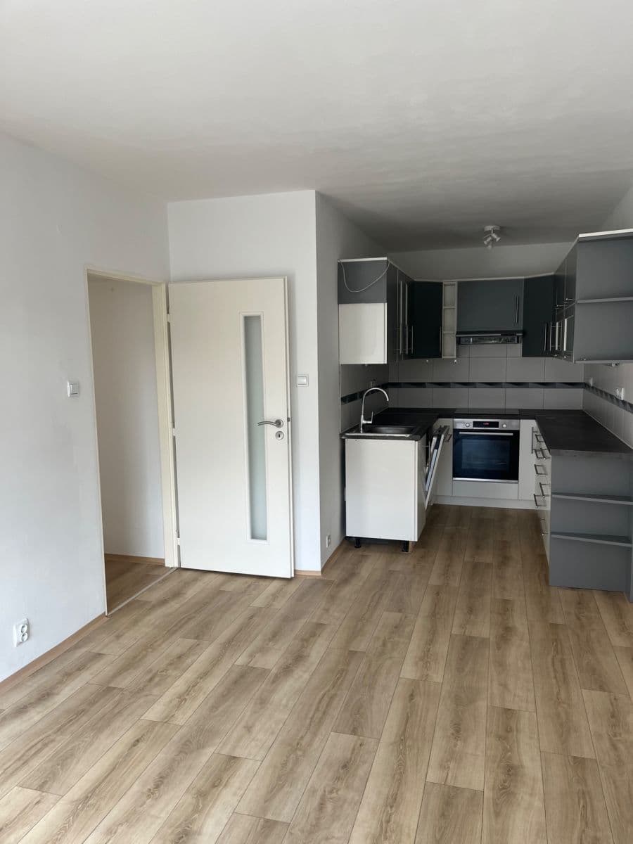 Pronájem bytu 2+kk 51 m², Pod Saharou, Libčice nad Vltavou, Středočeský kraj Pronájem bytu 2+kk 51 m², Pod Saharou, Libčice nad Vltavou, Středočeský kraj