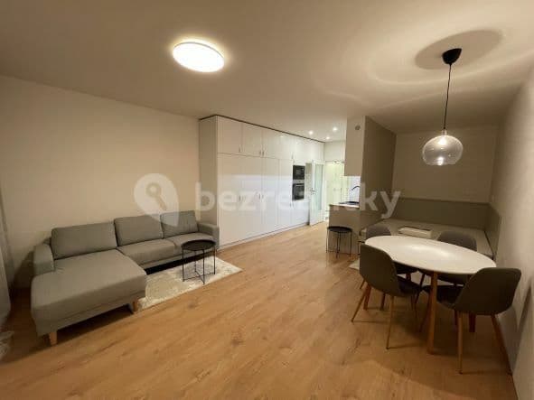 Pronájem bytu 1+kk 40 m², Buková, Jihlava, Kraj Vysočina Pronájem bytu 1+kk 40 m², Buková, Jihlava, Kraj Vysočina