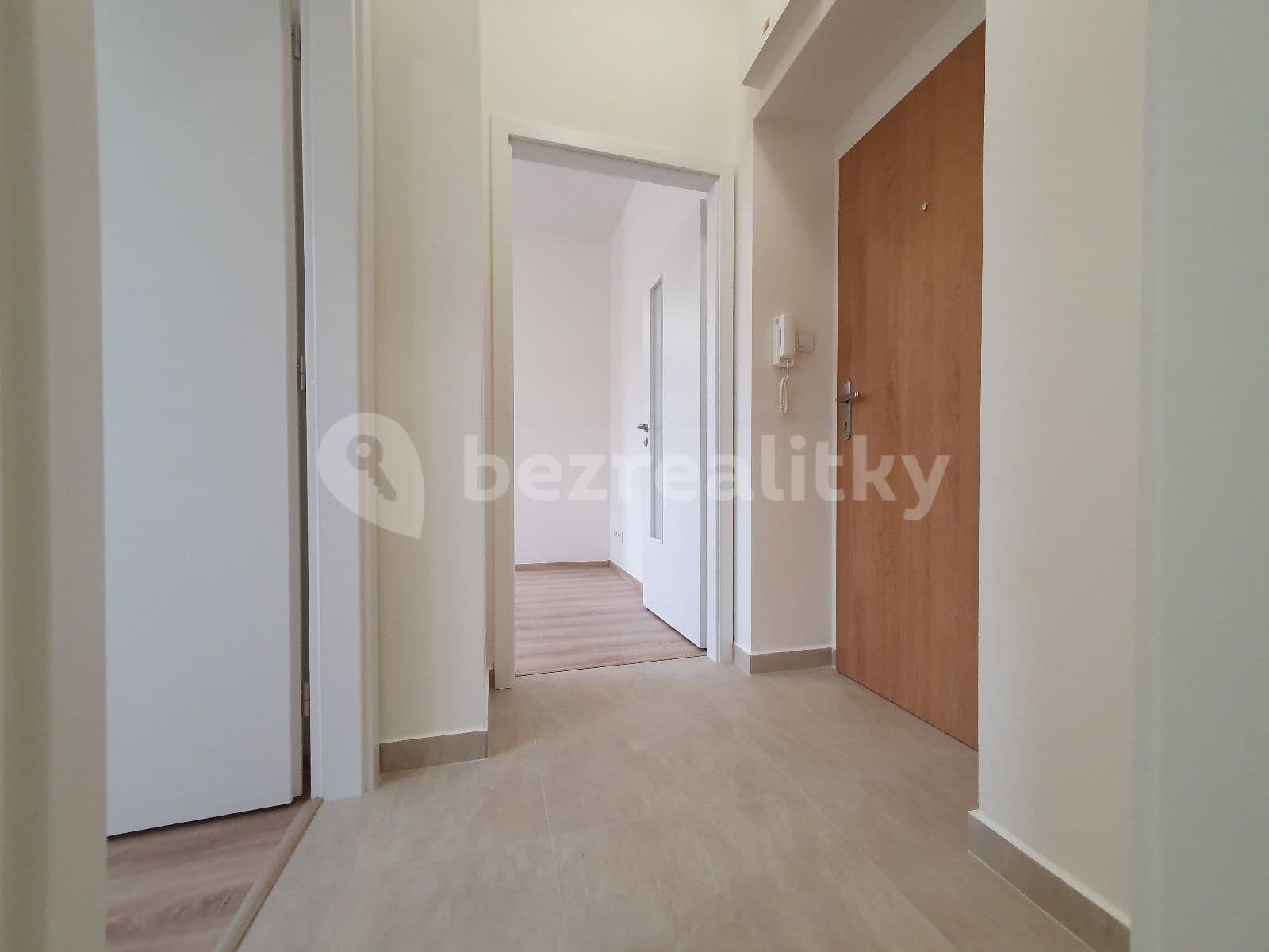 Pronájem bytu 2+kk 34 m², U Stromovky, Havířov, Moravskoslezský kraj Pronájem bytu 2+kk 34 m², U Stromovky, Havířov, Moravskoslezský kraj