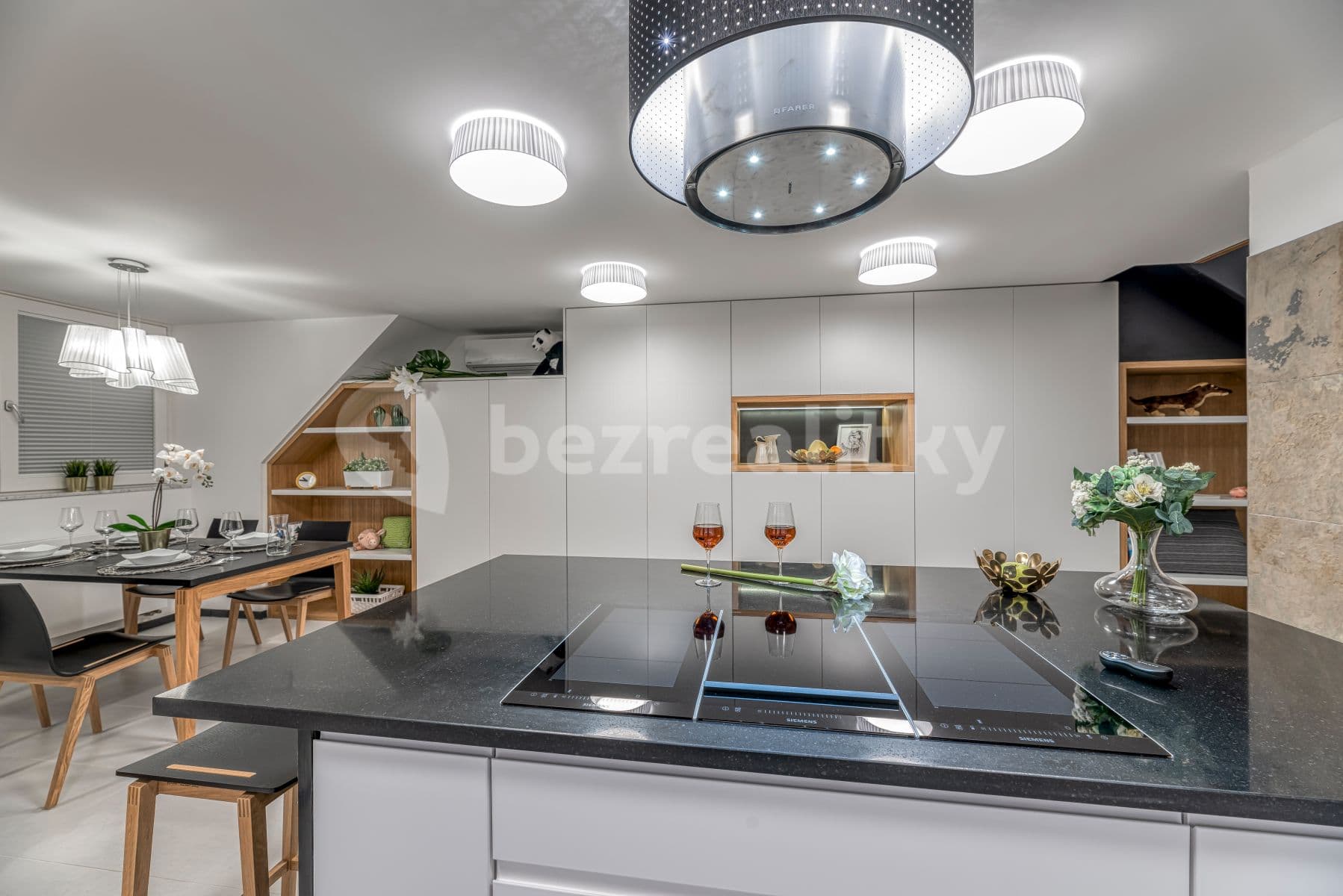 Pronájem bytu 2+kk 99 m², Francouzská, Praha, Praha Pronájem bytu 2+kk 99 m², Francouzská, Praha, Praha