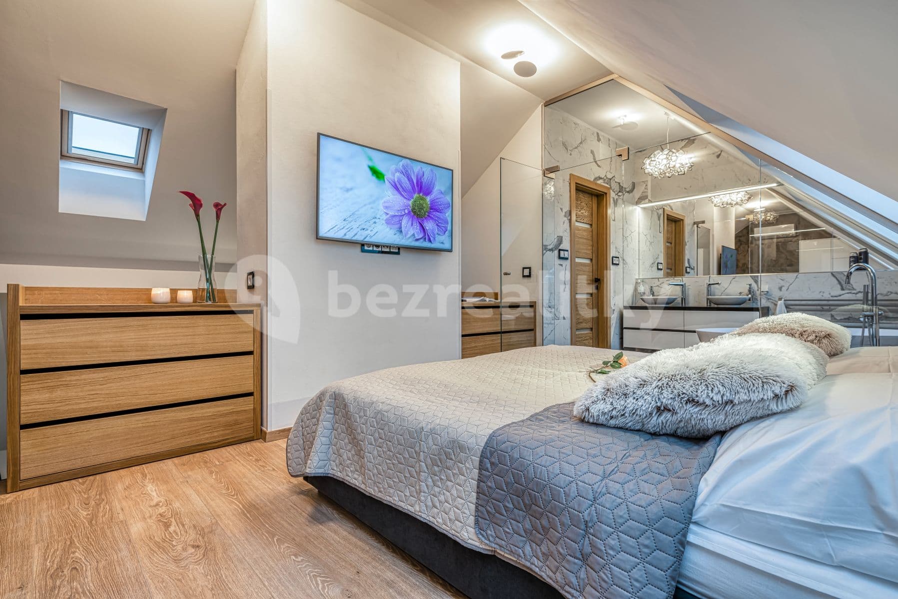 Pronájem bytu 2+kk 99 m², Francouzská, Praha, Praha Pronájem bytu 2+kk 99 m², Francouzská, Praha, Praha