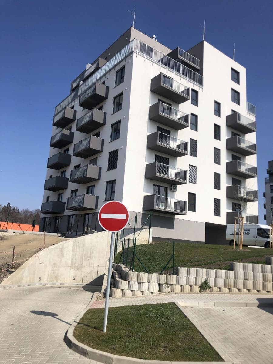 Pronájem bytu 1+kk 33 m², Za černým mostem, Praha, Praha Pronájem bytu 1+kk 33 m², Za černým mostem, Praha, Praha