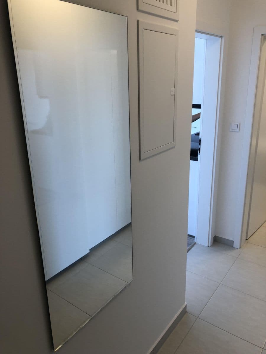 Pronájem bytu 1+kk 33 m², Za černým mostem, Praha, Praha Pronájem bytu 1+kk 33 m², Za černým mostem, Praha, Praha